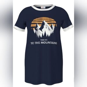 Mountain graphic t